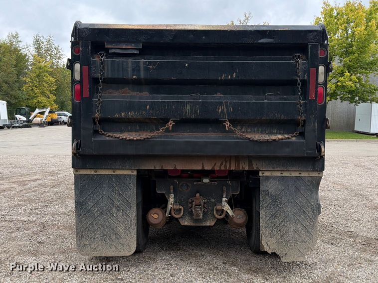 image for item FT7520 2004 Sterling Truck L9500 Series dump truck