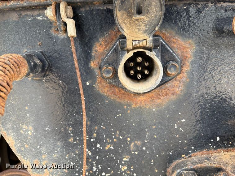 image for item FT7520 2004 Sterling Truck L9500 Series dump truck