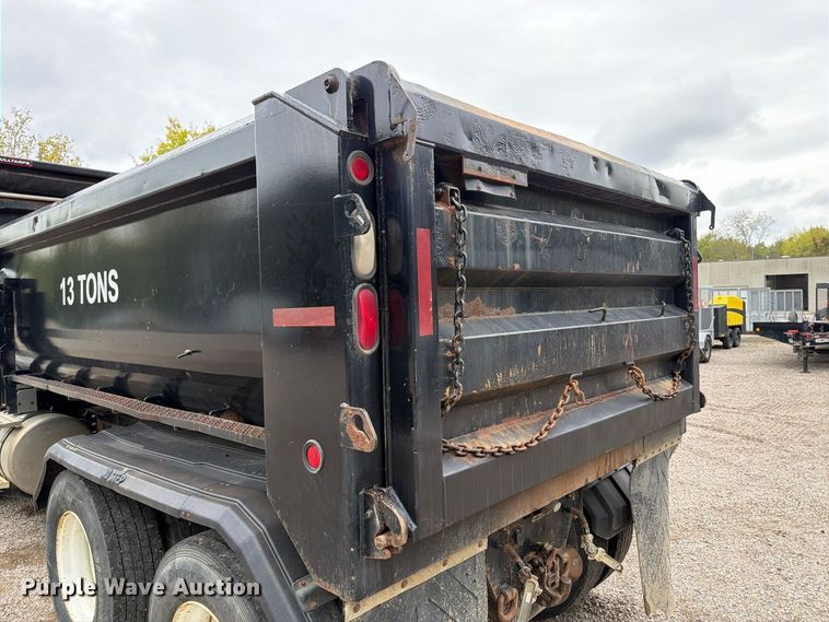 image for item FT7520 2004 Sterling Truck L9500 Series dump truck