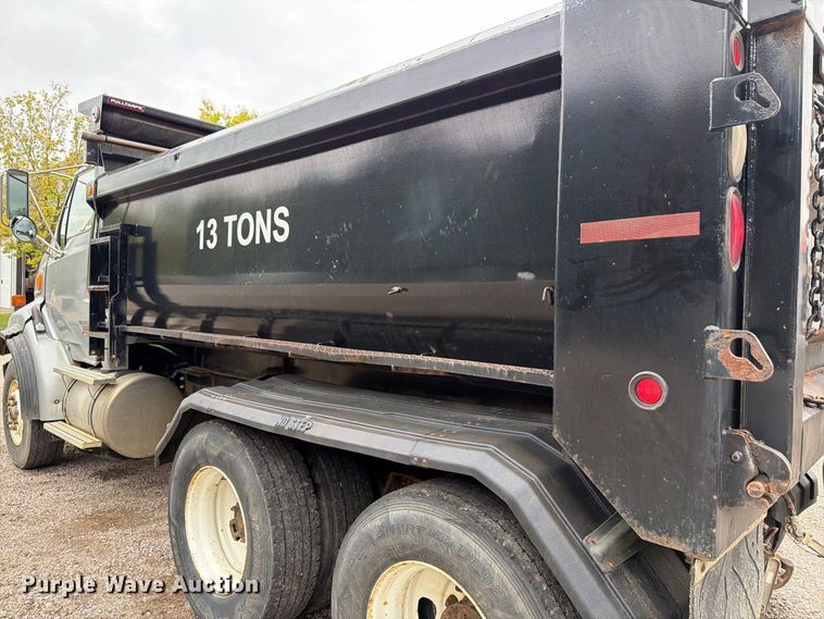 image for item FT7520 2004 Sterling Truck L9500 Series dump truck