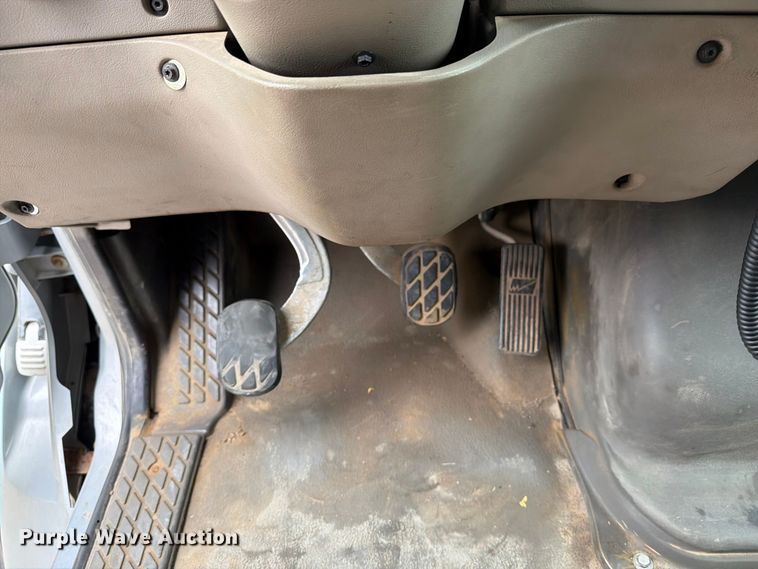 image for item FT7520 2004 Sterling Truck L9500 Series dump truck