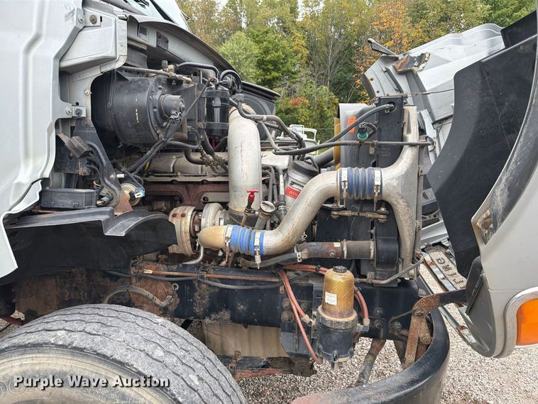 image for item FT7520 2004 Sterling Truck L9500 Series dump truck