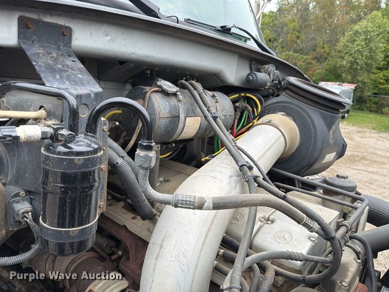 image for item FT7520 2004 Sterling Truck L9500 Series dump truck