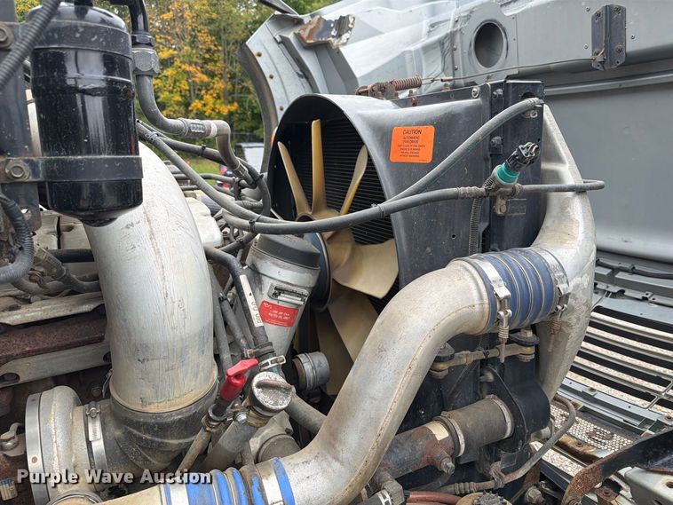 image for item FT7520 2004 Sterling Truck L9500 Series dump truck