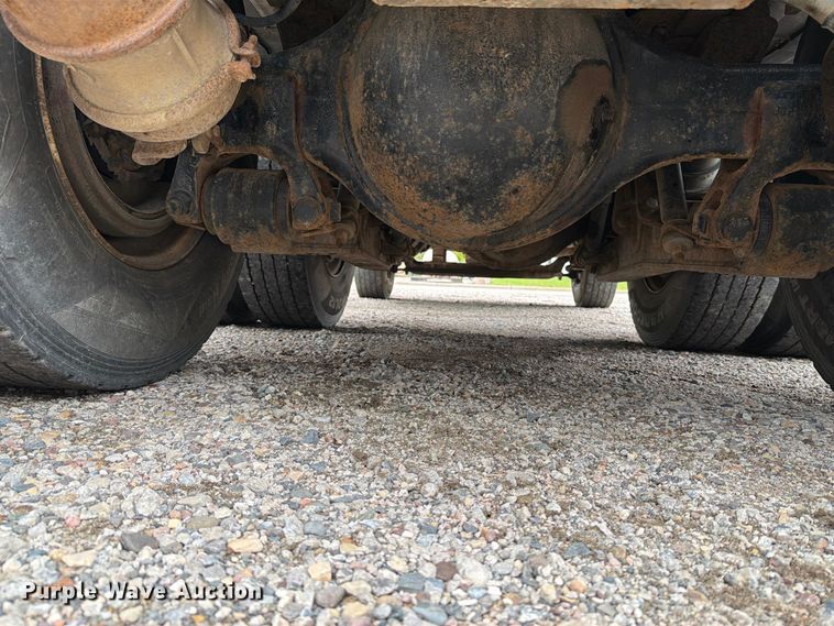 image for item FT7520 2004 Sterling Truck L9500 Series dump truck