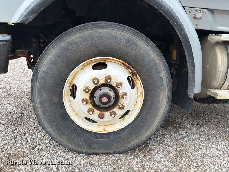 image for item FT7520 2004 Sterling Truck L9500 Series dump truck