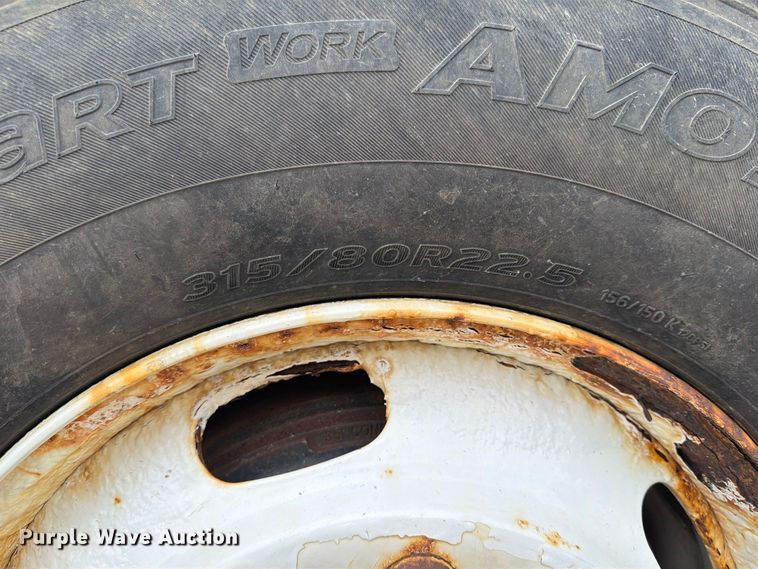 image for item FT7520 2004 Sterling Truck L9500 Series dump truck