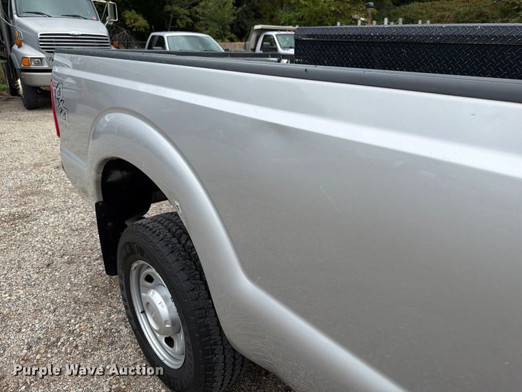 image for item FT7521 2015 Ford F250 Super Duty pickup truck