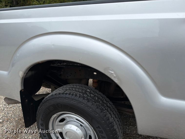 image for item FT7521 2015 Ford F250 Super Duty pickup truck