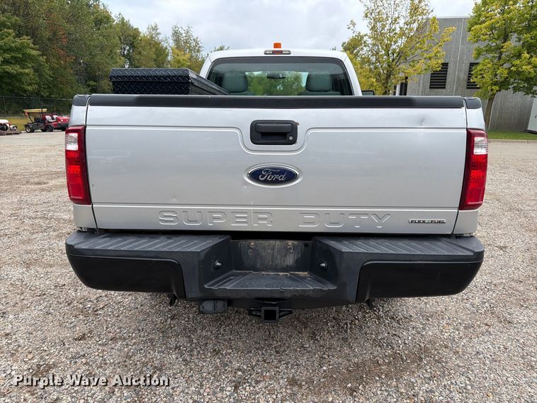 image for item FT7521 2015 Ford F250 Super Duty pickup truck