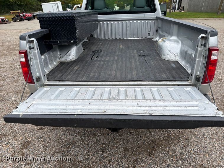 image for item FT7521 2015 Ford F250 Super Duty pickup truck