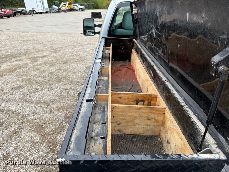 image for item FT7521 2015 Ford F250 Super Duty pickup truck