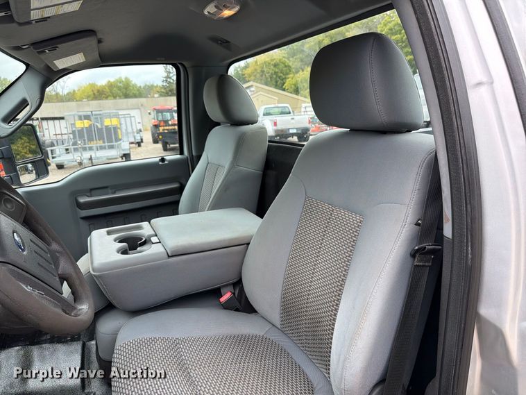 image for item FT7521 2015 Ford F250 Super Duty pickup truck