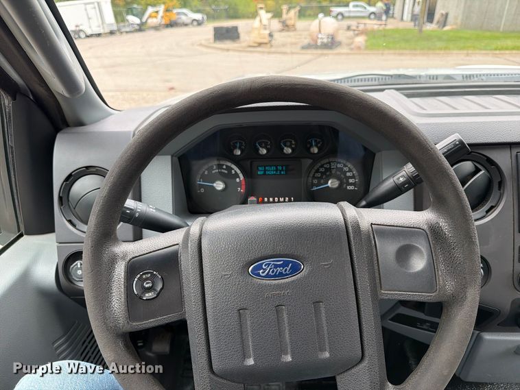 image for item FT7521 2015 Ford F250 Super Duty pickup truck