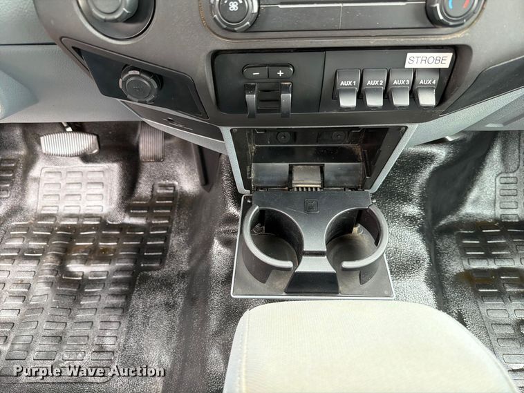 image for item FT7521 2015 Ford F250 Super Duty pickup truck
