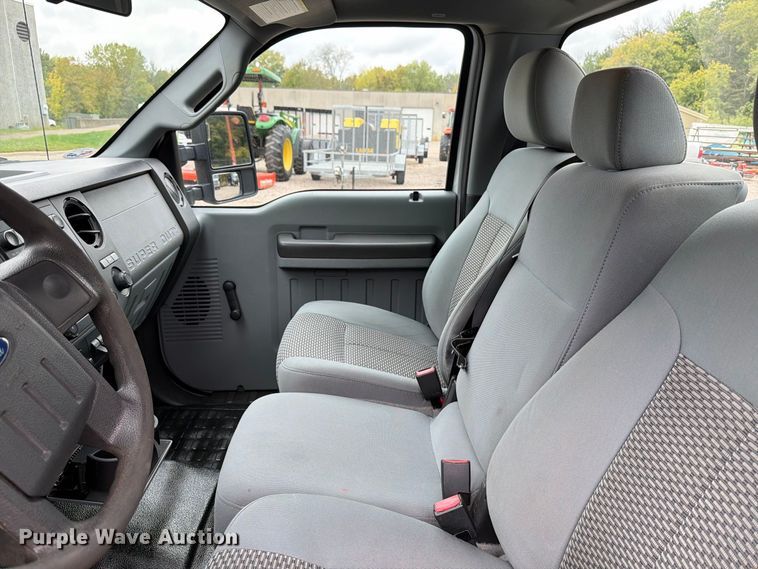 image for item FT7521 2015 Ford F250 Super Duty pickup truck