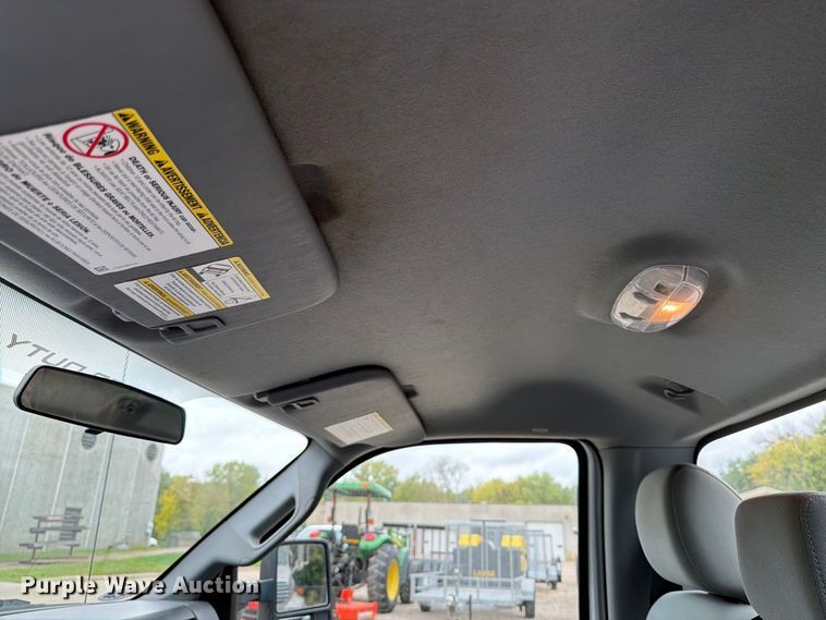 image for item FT7521 2015 Ford F250 Super Duty pickup truck