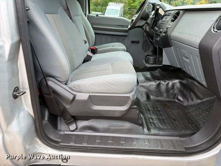 image for item FT7521 2015 Ford F250 Super Duty pickup truck