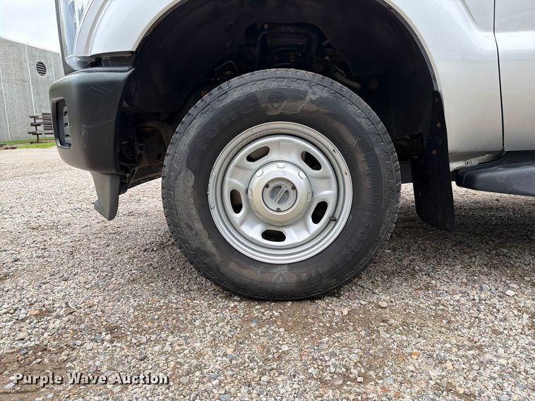 image for item FT7521 2015 Ford F250 Super Duty pickup truck