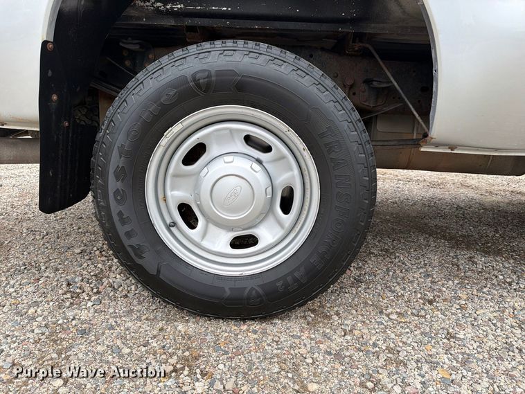image for item FT7521 2015 Ford F250 Super Duty pickup truck