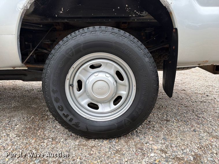image for item FT7521 2015 Ford F250 Super Duty pickup truck