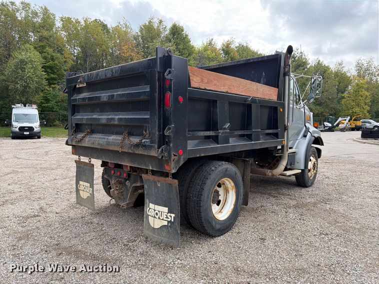 image for item FT7522 2004 Sterling Truck L8500 Series dump truck