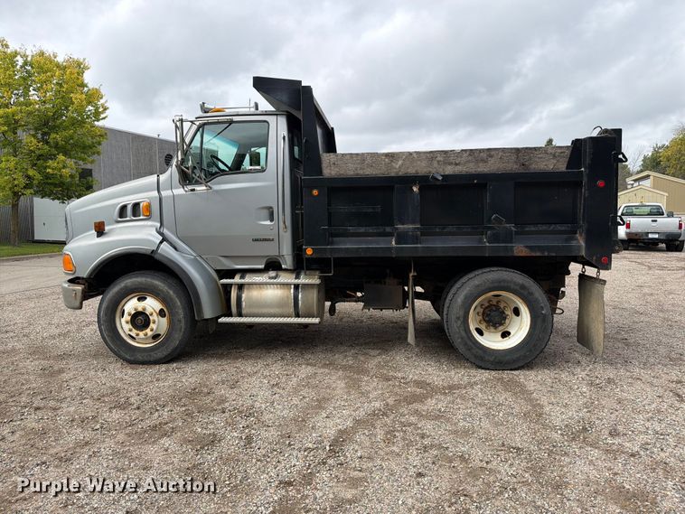 image for item FT7522 2004 Sterling Truck L8500 Series dump truck