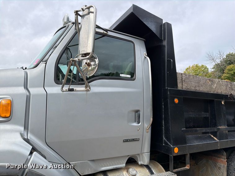 image for item FT7522 2004 Sterling Truck L8500 Series dump truck