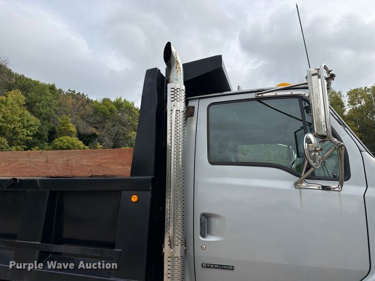 image for item FT7522 2004 Sterling Truck L8500 Series dump truck