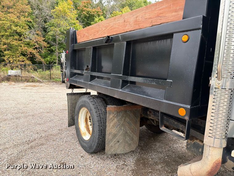 image for item FT7522 2004 Sterling Truck L8500 Series dump truck