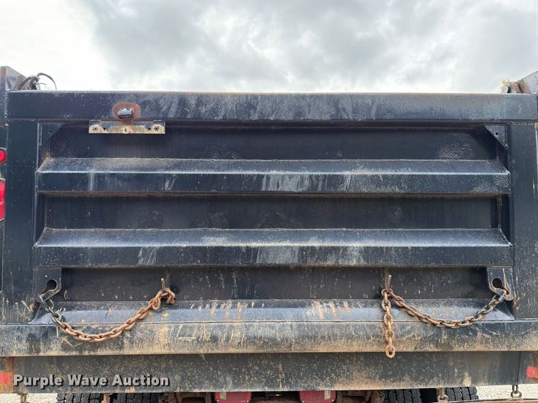image for item FT7522 2004 Sterling Truck L8500 Series dump truck