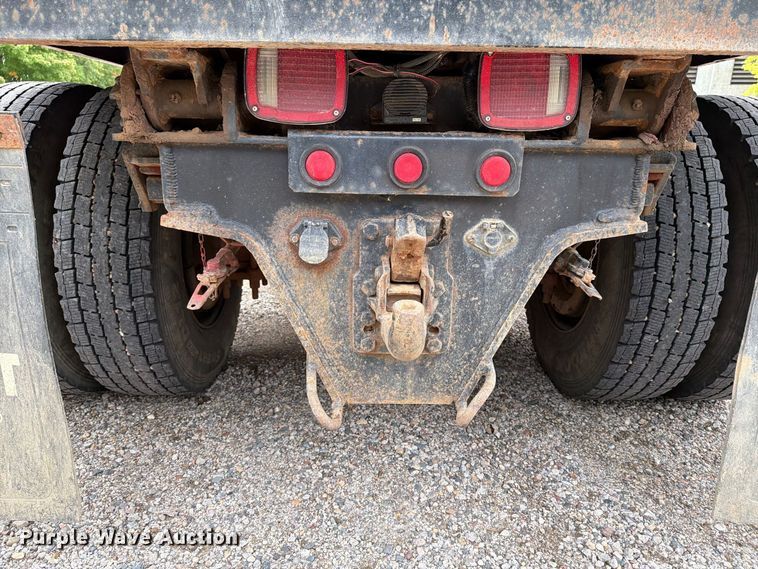 image for item FT7522 2004 Sterling Truck L8500 Series dump truck