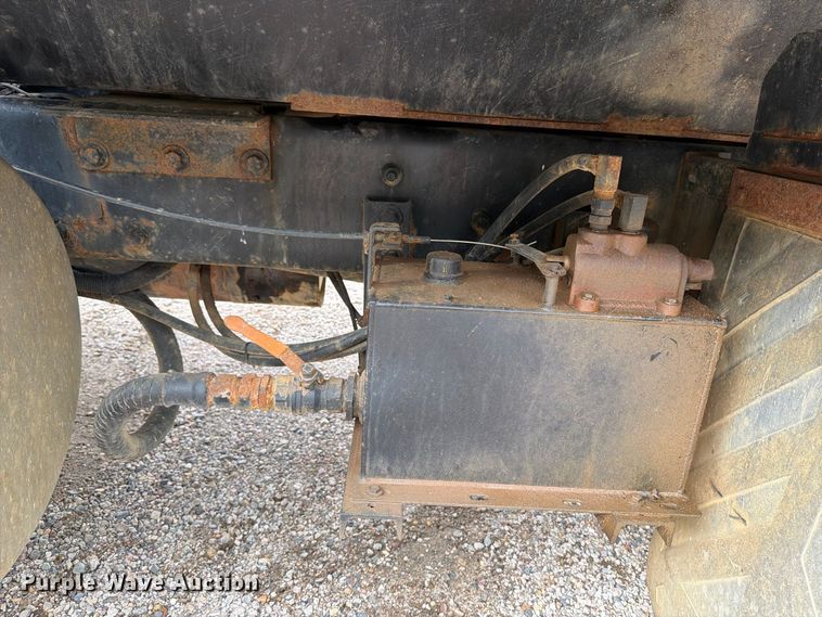 image for item FT7522 2004 Sterling Truck L8500 Series dump truck