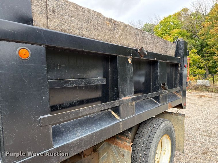 image for item FT7522 2004 Sterling Truck L8500 Series dump truck