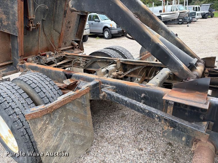 image for item FT7522 2004 Sterling Truck L8500 Series dump truck