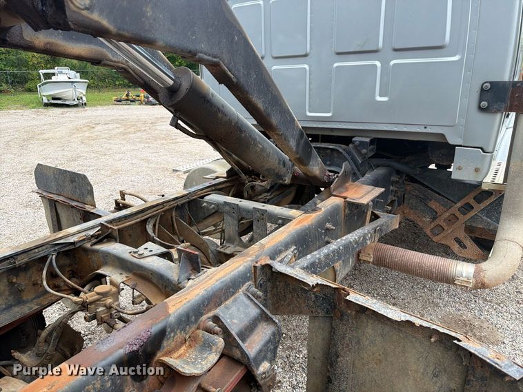image for item FT7522 2004 Sterling Truck L8500 Series dump truck