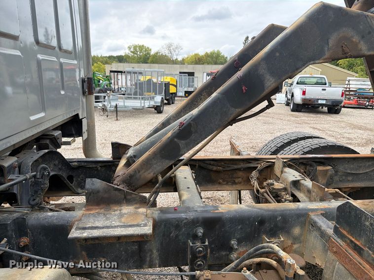 image for item FT7522 2004 Sterling Truck L8500 Series dump truck