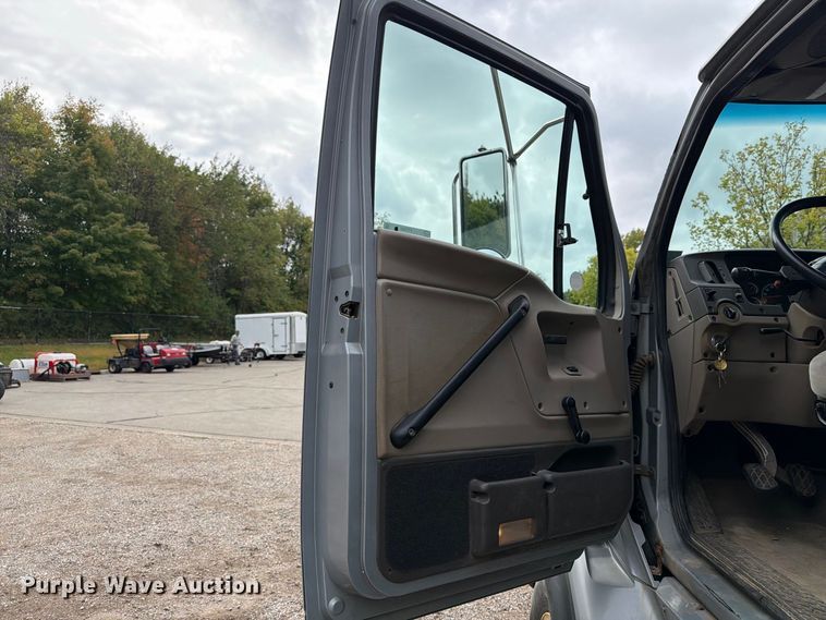 image for item FT7522 2004 Sterling Truck L8500 Series dump truck