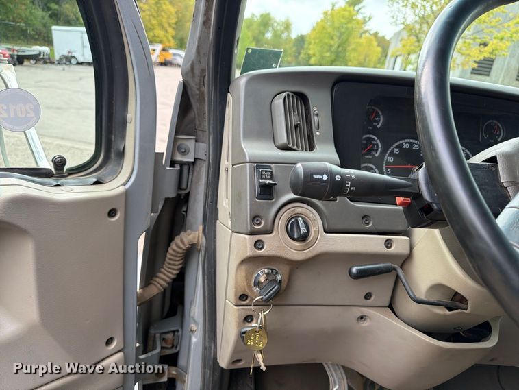 image for item FT7522 2004 Sterling Truck L8500 Series dump truck