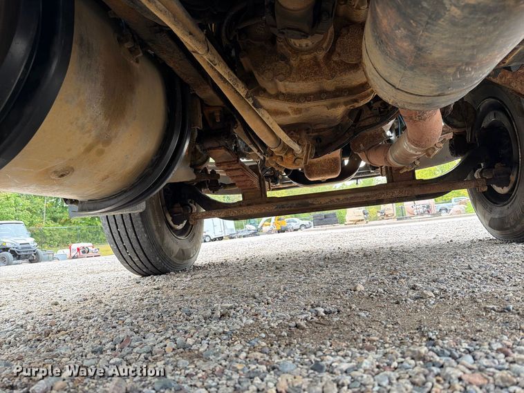 image for item FT7522 2004 Sterling Truck L8500 Series dump truck
