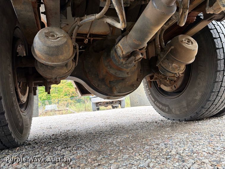 image for item FT7522 2004 Sterling Truck L8500 Series dump truck