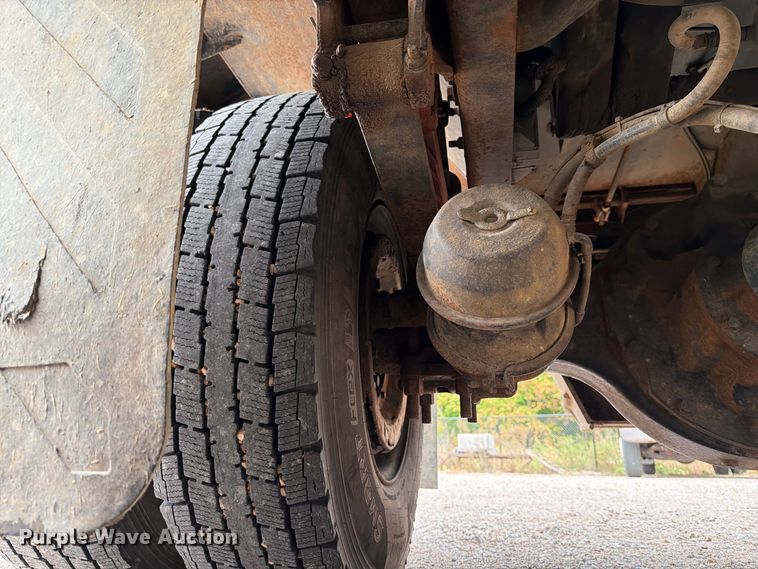 image for item FT7522 2004 Sterling Truck L8500 Series dump truck