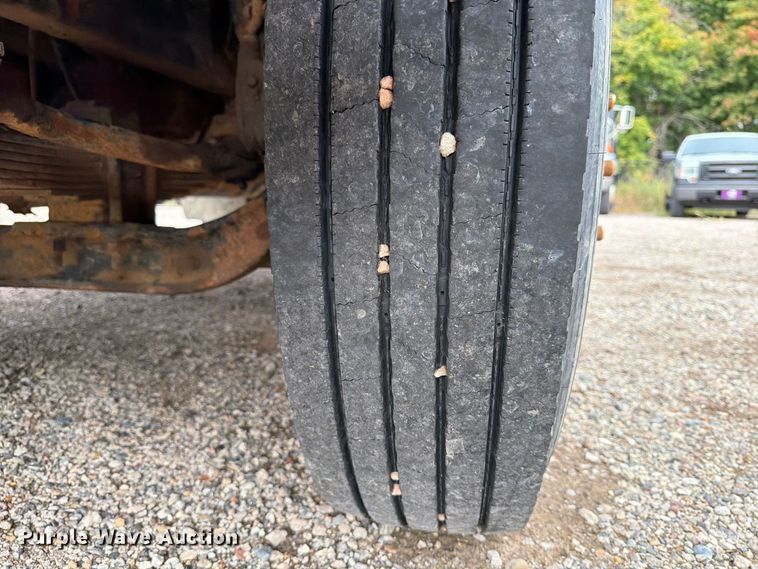 image for item FT7522 2004 Sterling Truck L8500 Series dump truck