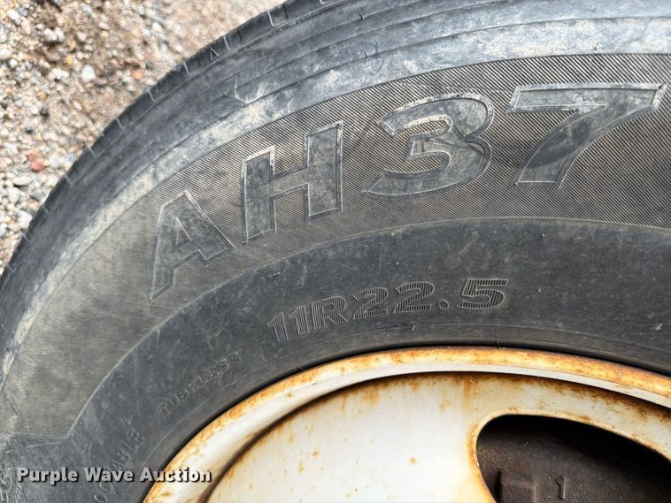image for item FT7522 2004 Sterling Truck L8500 Series dump truck