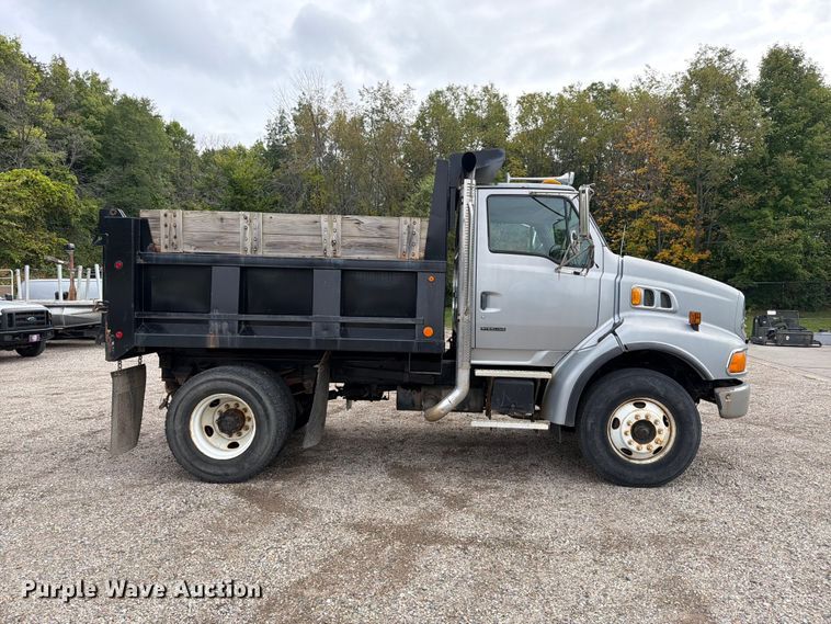 image for item FT7523 2004 Sterling Truck L8500 Series dump truck