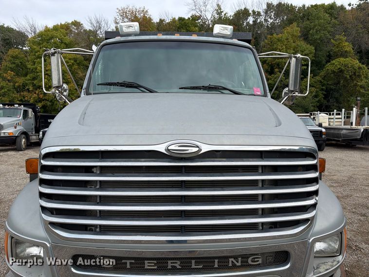 image for item FT7523 2004 Sterling Truck L8500 Series dump truck