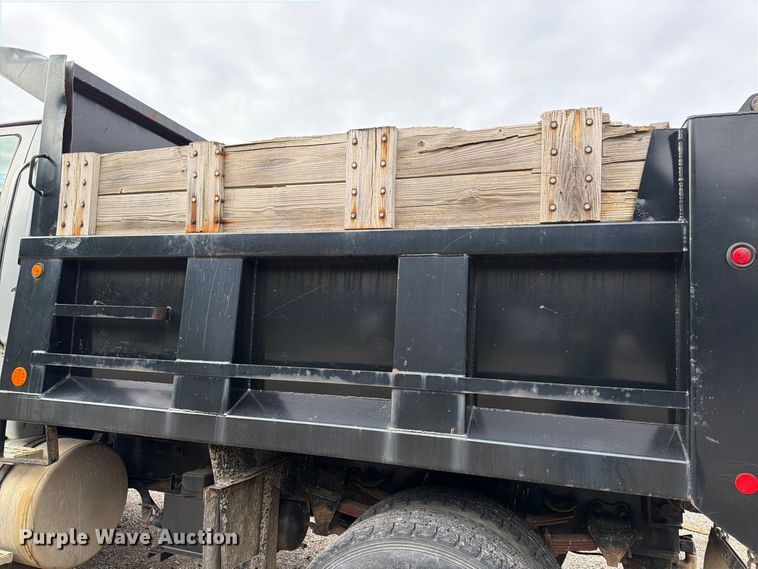 image for item FT7523 2004 Sterling Truck L8500 Series dump truck