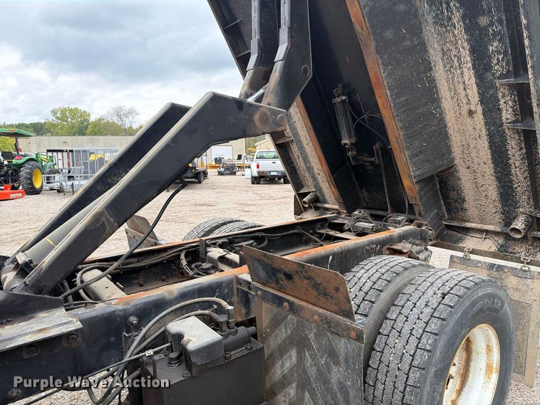 image for item FT7523 2004 Sterling Truck L8500 Series dump truck
