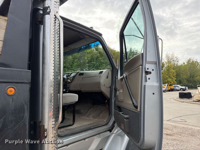 image for item FT7523 2004 Sterling Truck L8500 Series dump truck
