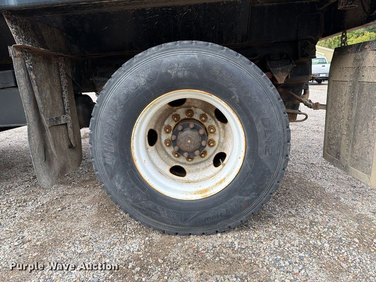 image for item FT7523 2004 Sterling Truck L8500 Series dump truck